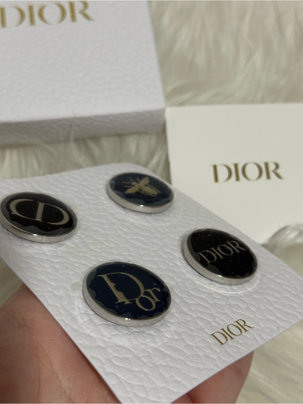 Christian Dior Beauty 4 Round Enamel Logo Buttons / Lapel Pins - Picture 6 of 8